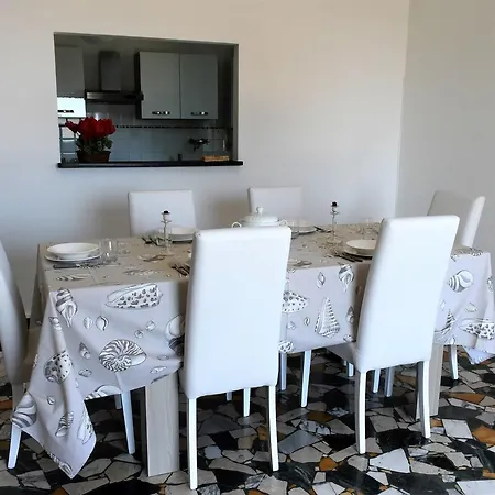 House Luna Rossa By Holiday World Apartment Chiavari